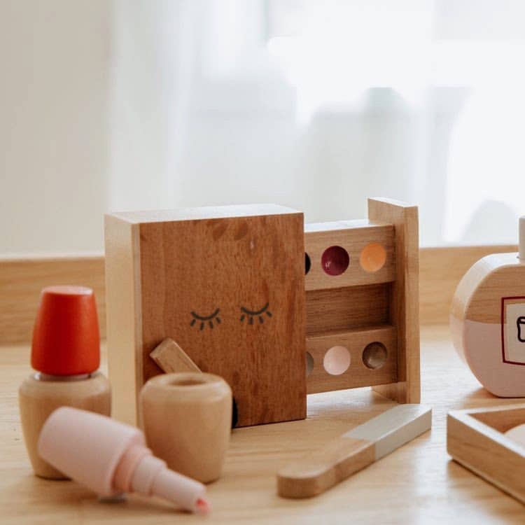 Make Me Iconic Pretend Play Wooden Beauty Kit wooden nail polish