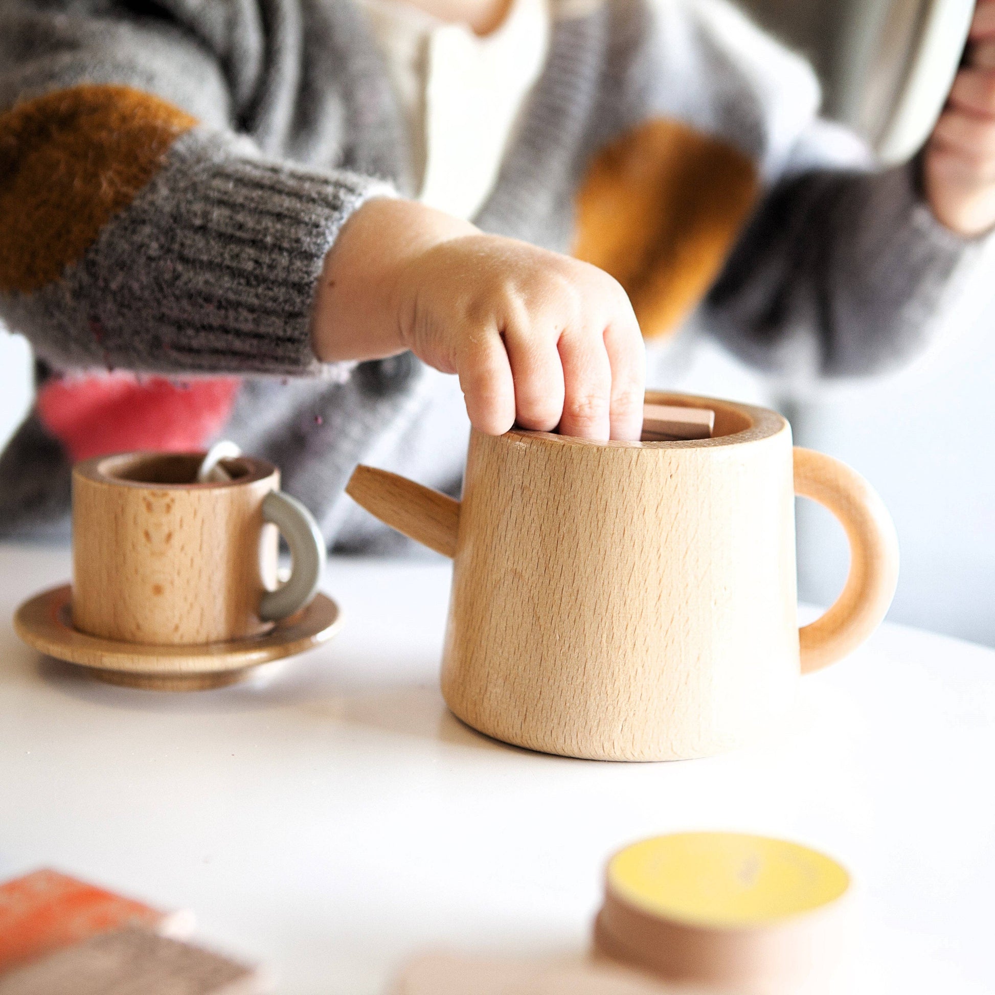 Make Me Iconic Wooden Tea Set tea bag idea