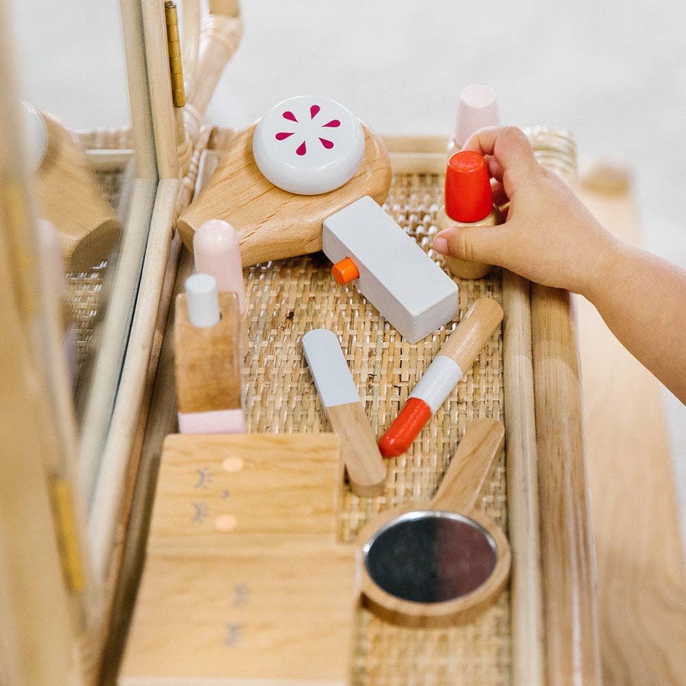 Make Me Iconic Pretend Play Wooden Beauty Kit hair dryer