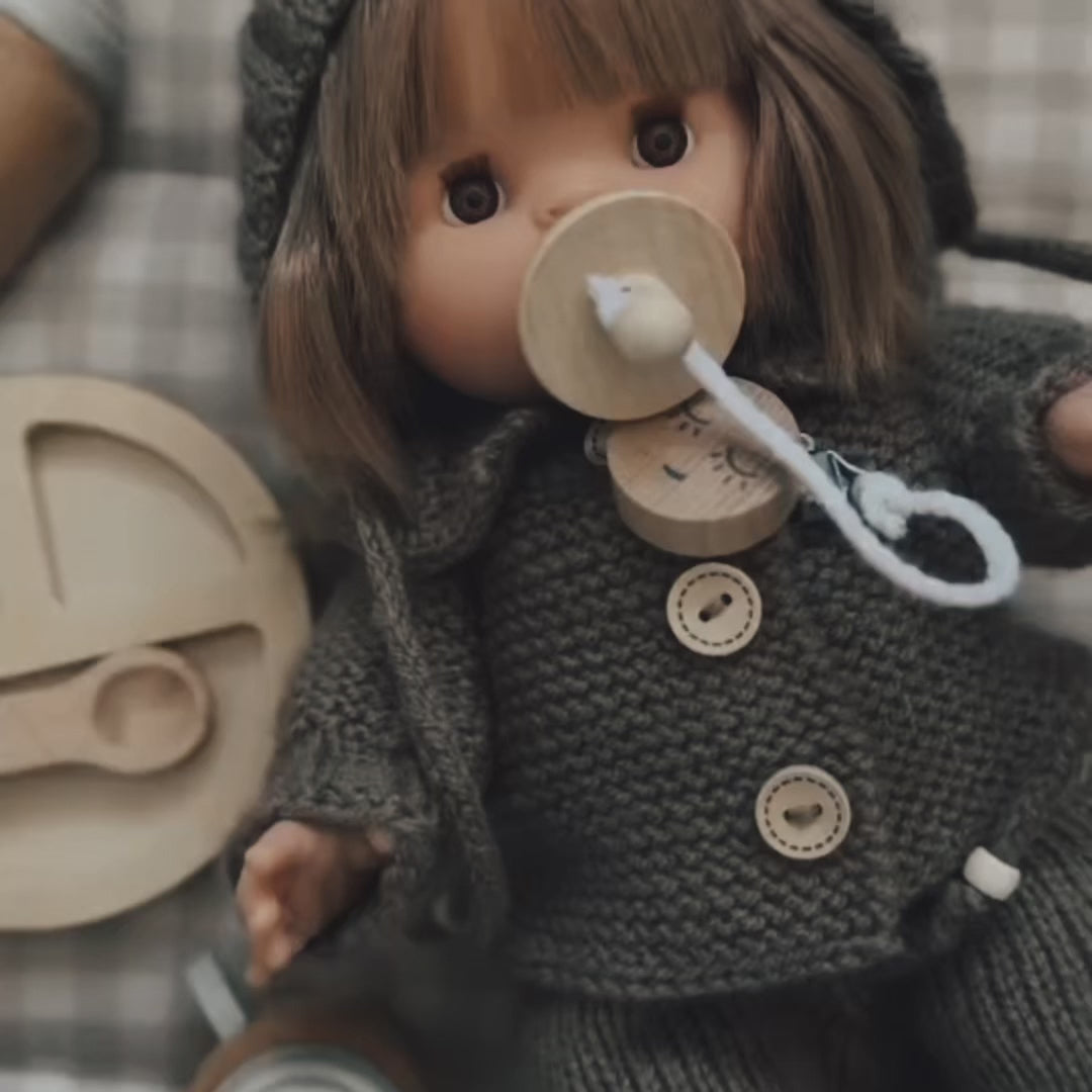 Make Me Iconic Wooden Doll Accessories Kit product video